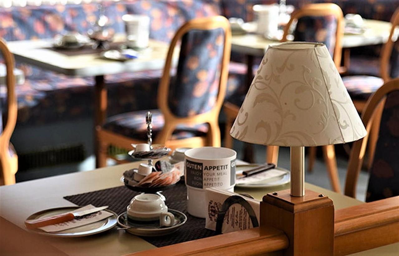 Hotel Conditorei Cafe Baier Schoemberg  外观 照片